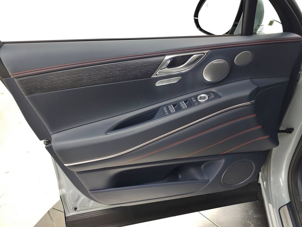 New 2027 Genesis GV80 3.5T e-SC AWD/4WD image 10