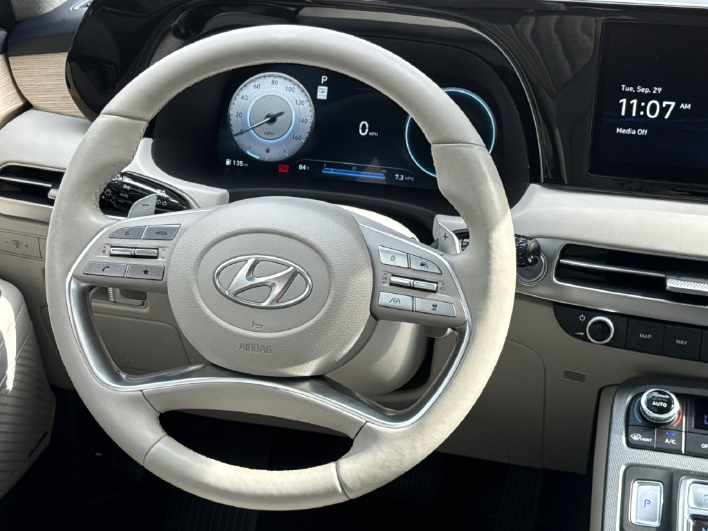 Used 2023 Hyundai Palisade Limited AWD/4WD image 13