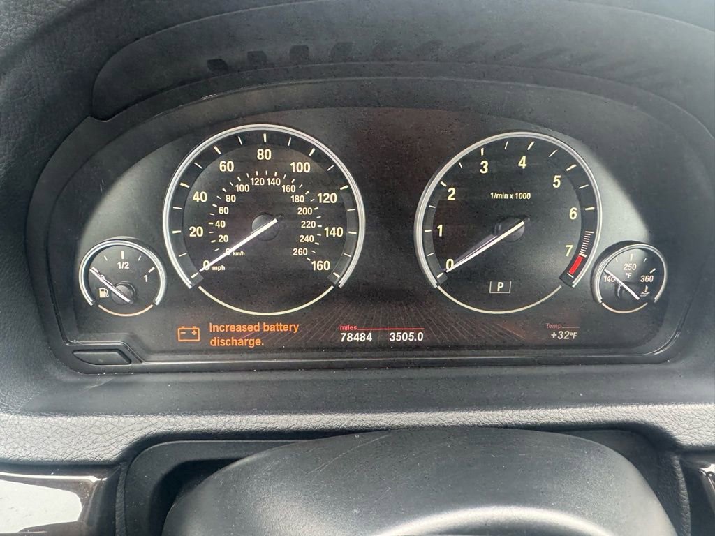 Used 2011 BMW 550i Gran Turismo xDrive image 37