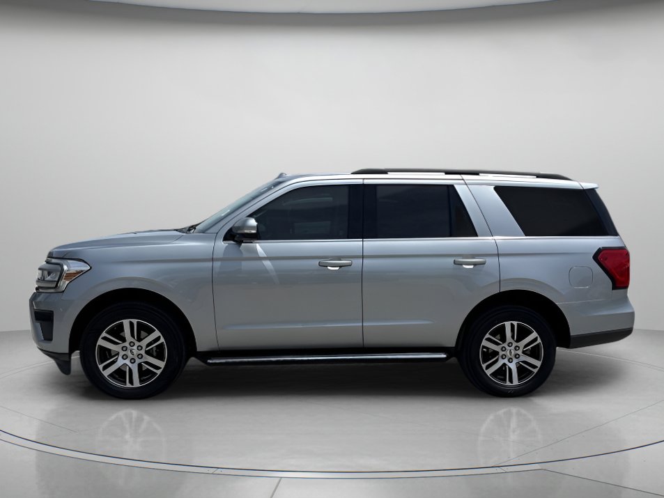 Certified 2022 Ford Expedition XLT RWD image 5