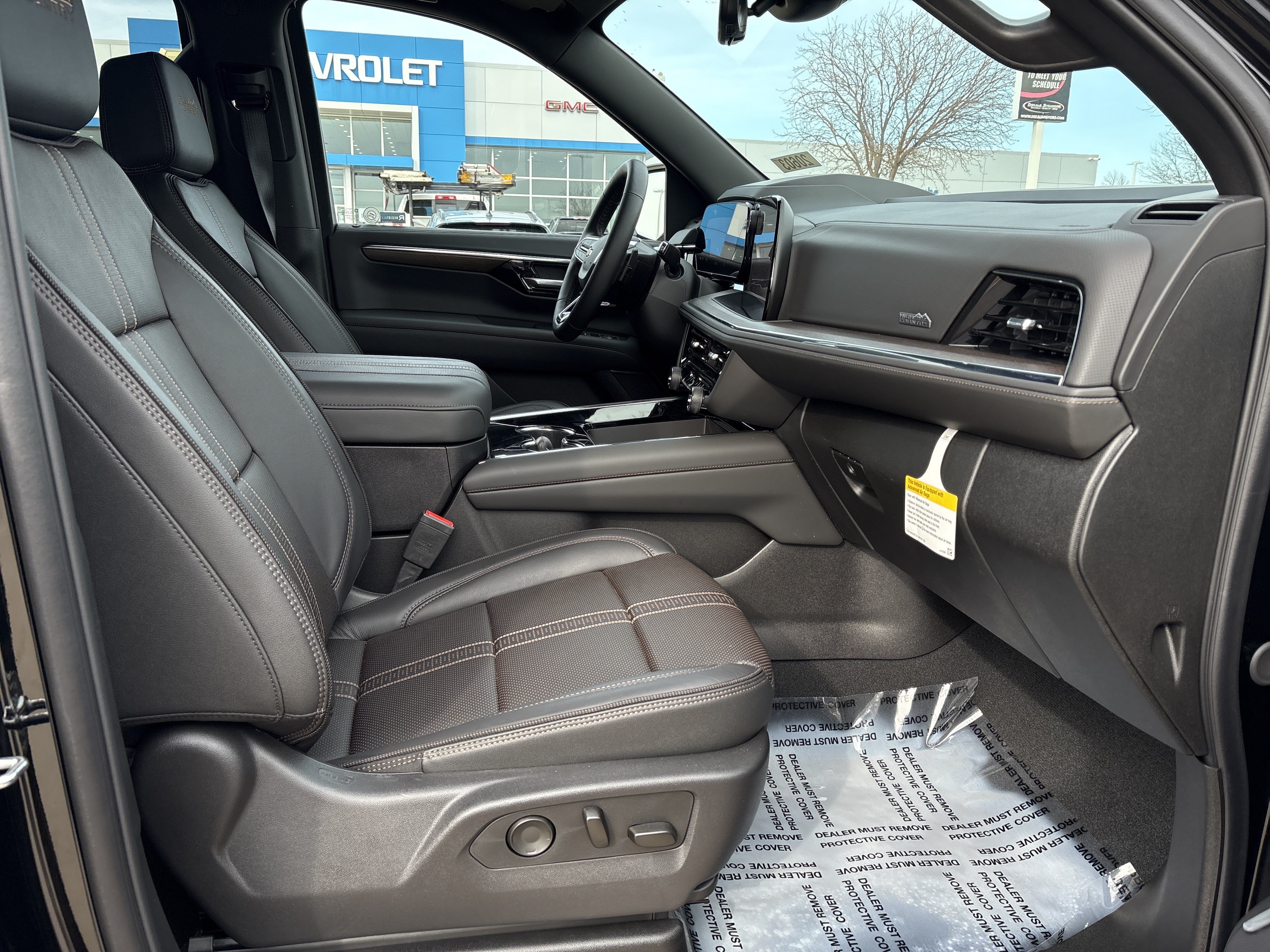 New 2025 Chevrolet Suburban High Country w/ LPO, Illumination Package AWD/4WD image 26