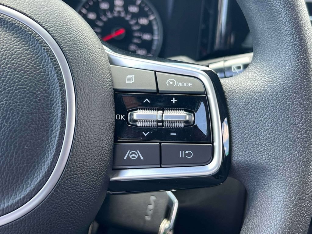 Certified 2023 Kia Sorento LX FWD image 22
