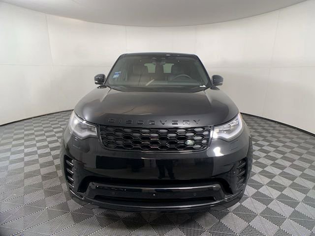 Certified 2025 Land Rover Discovery Dynamic SE image 9