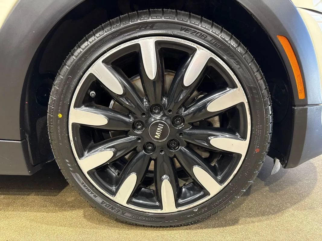 Used 2019 MINI Cooper S w/ Signature Upholstery Package FWD image 40