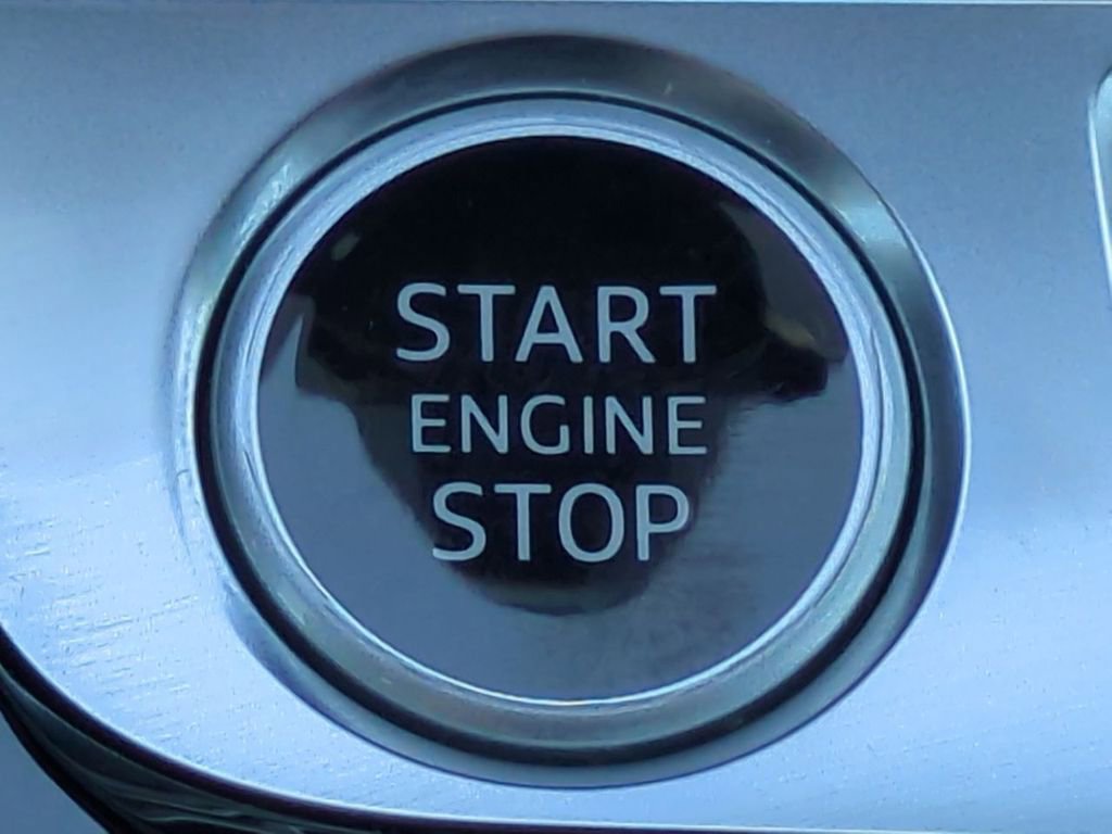 Used 2023 Audi Q8 Premium Plus image 24