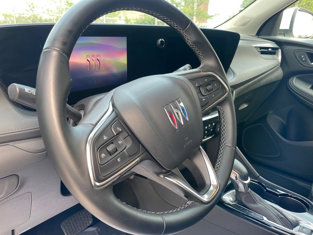 Used 2025 Buick Encore GX Preferred FWD image 14
