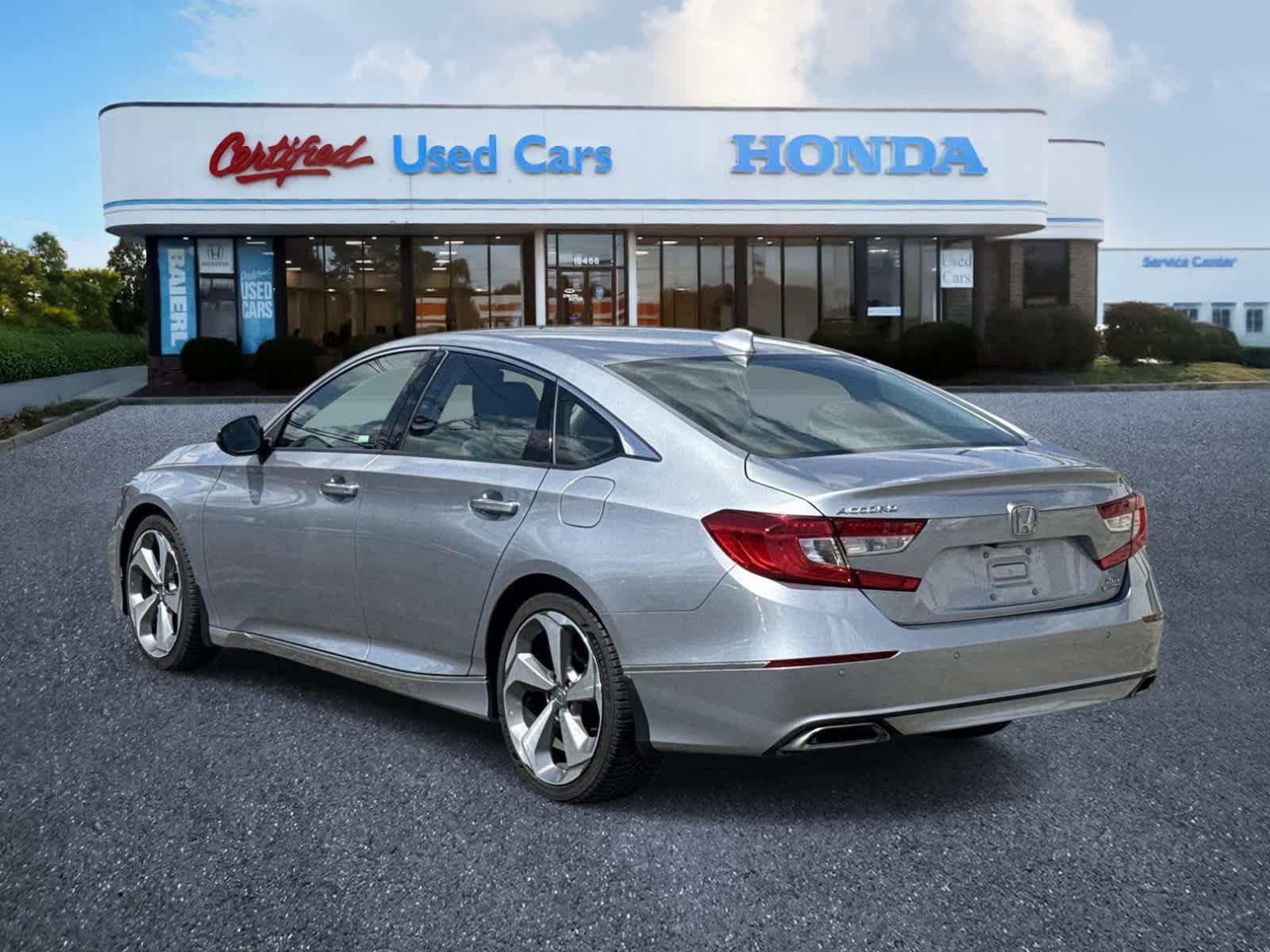 Used 2020 Honda Accord Touring image 3