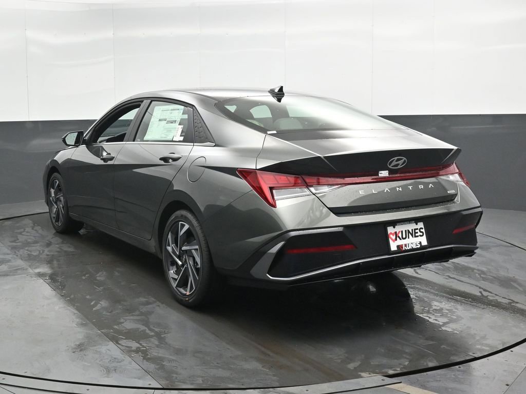 New 2026 Hyundai Elantra Limited w/ Cargo Package image 10