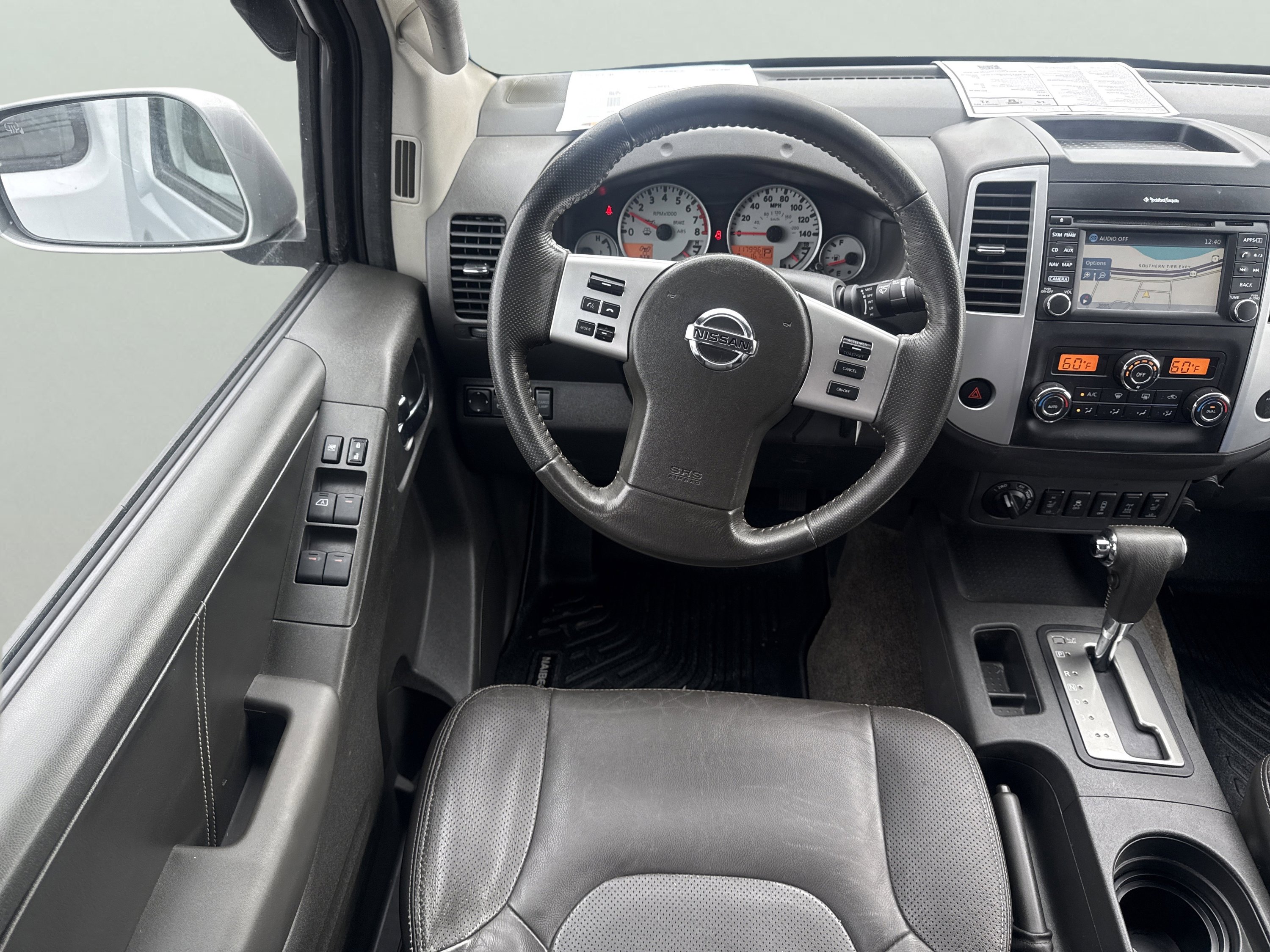 Used 2015 Nissan Frontier PRO-4X w/ Pro-4x Luxury Package AWD/4WD image 13