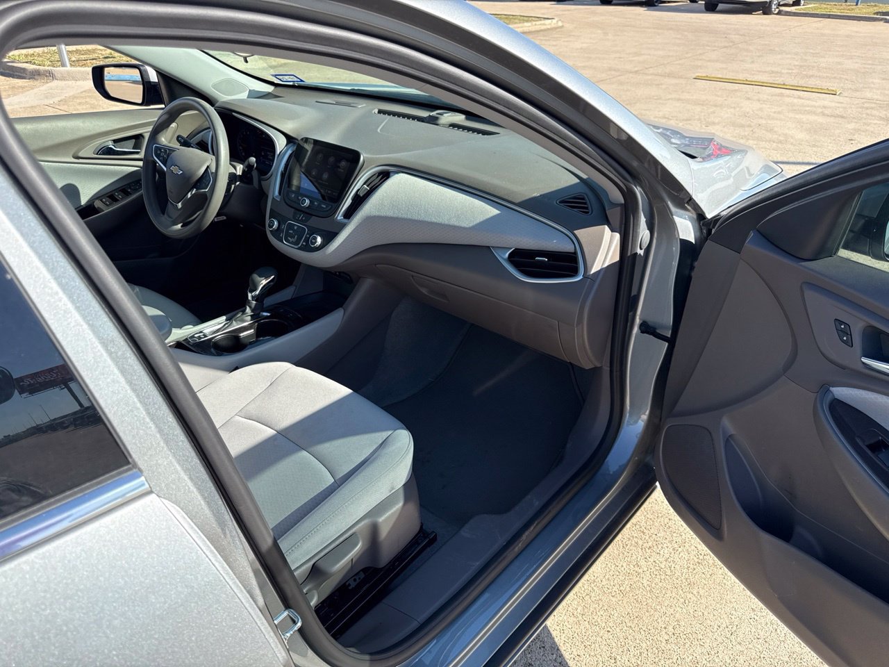 Used 2024 Chevrolet Malibu LS w/ Driver Confidence Package FWD image 15