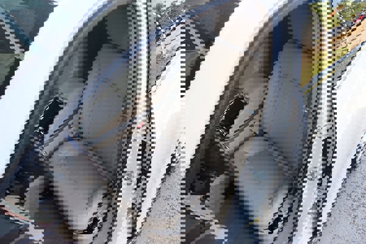 Used 2012 Buick LaCrosse Touring image 26