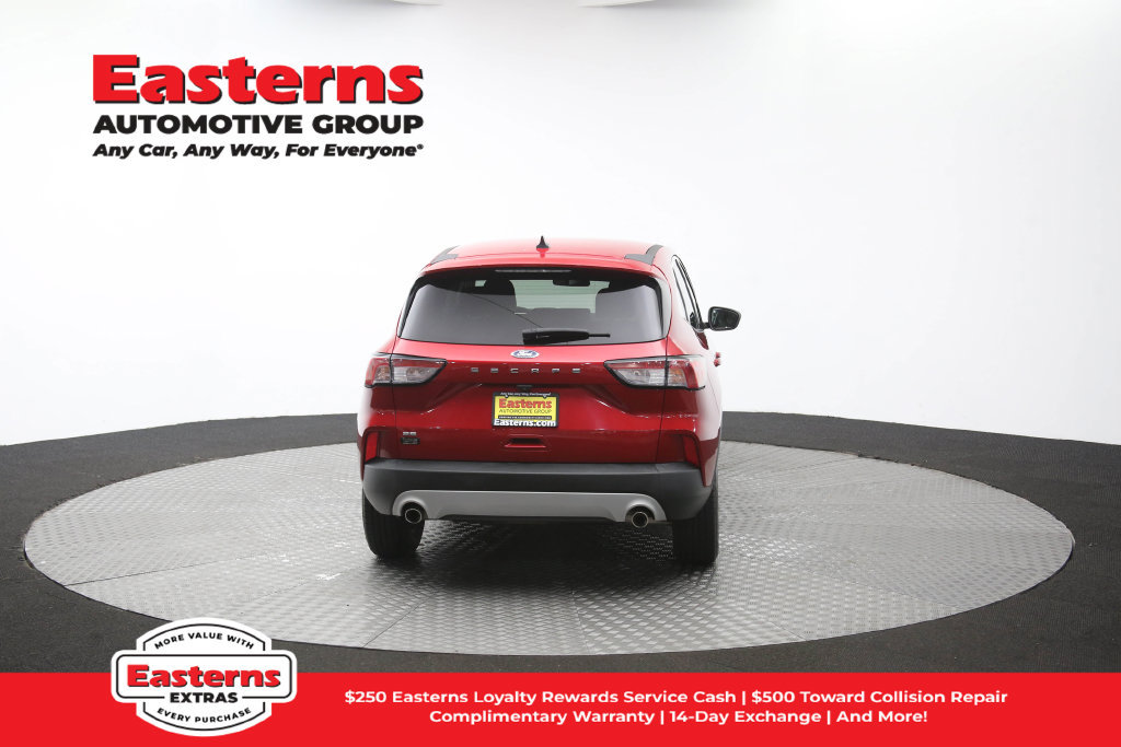 Used 2022 Ford Escape SE w/ Convenience Package FWD image 40