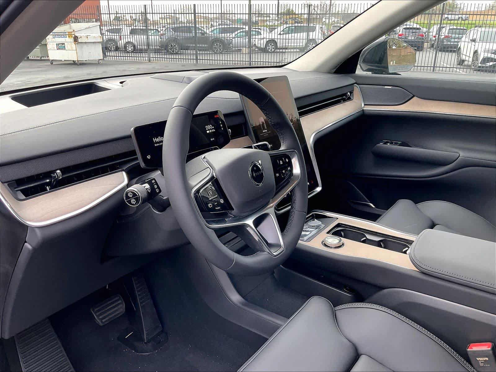 New 2025 Volvo EX90 Plus w/ Protection Package Premier AWD/4WD image 8