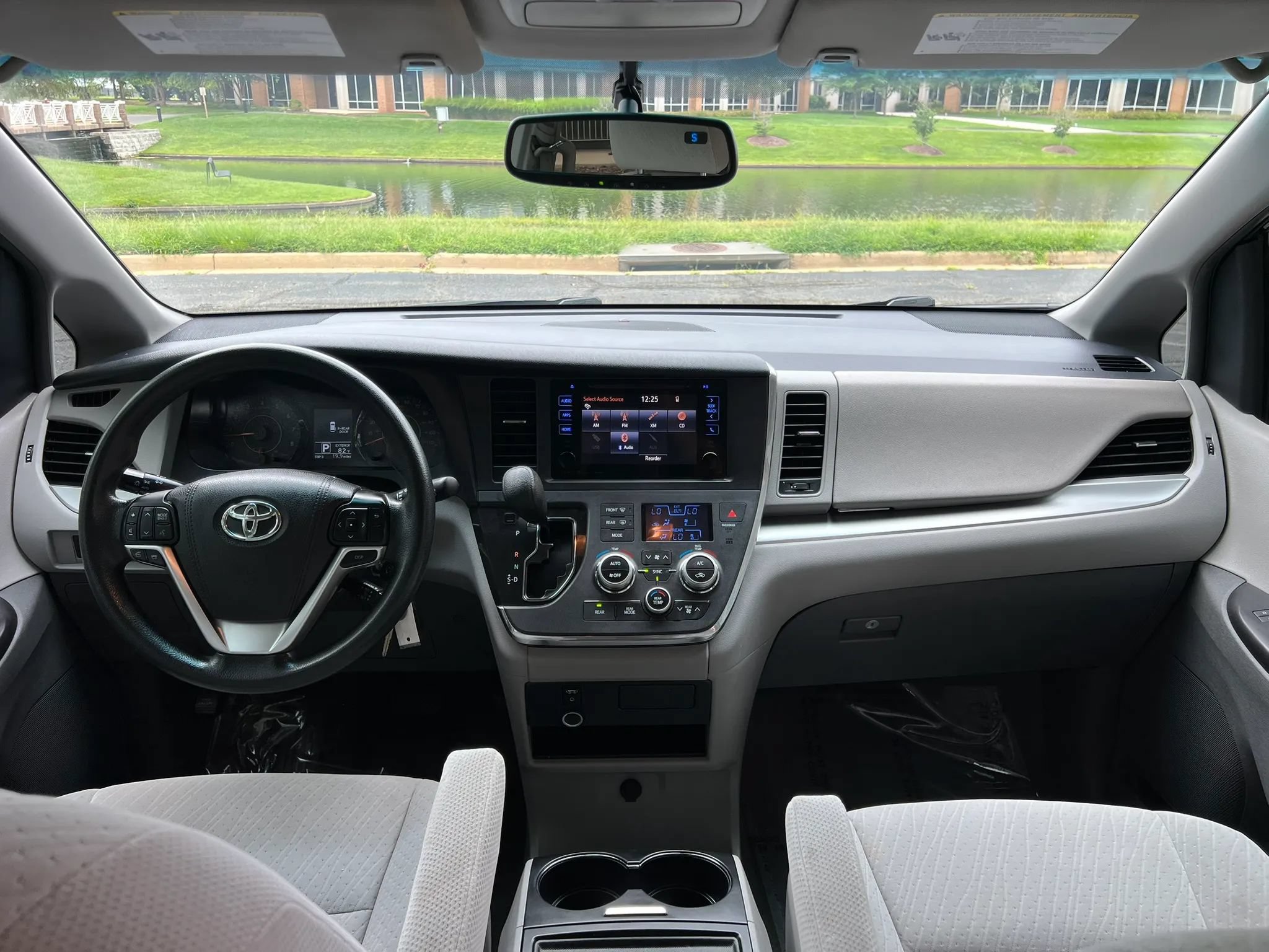 Used 2017 Toyota Sienna LE w/ Protection Package AWD/4WD image 22