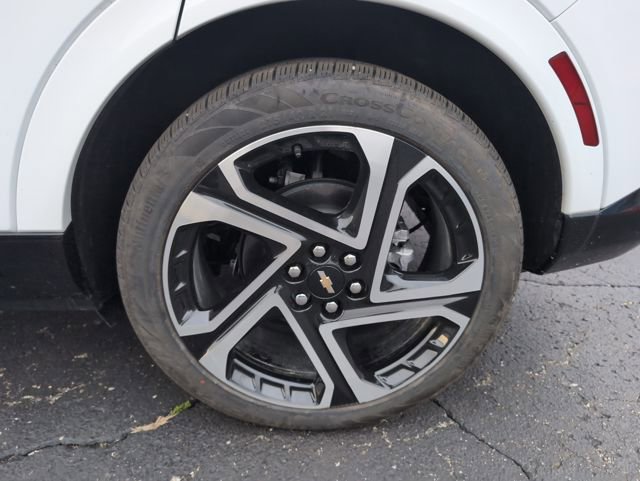 New 2025 Chevrolet Equinox EV LT image 24