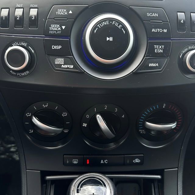 Used 2012 MAZDA MAZDA3 i Touring image 22