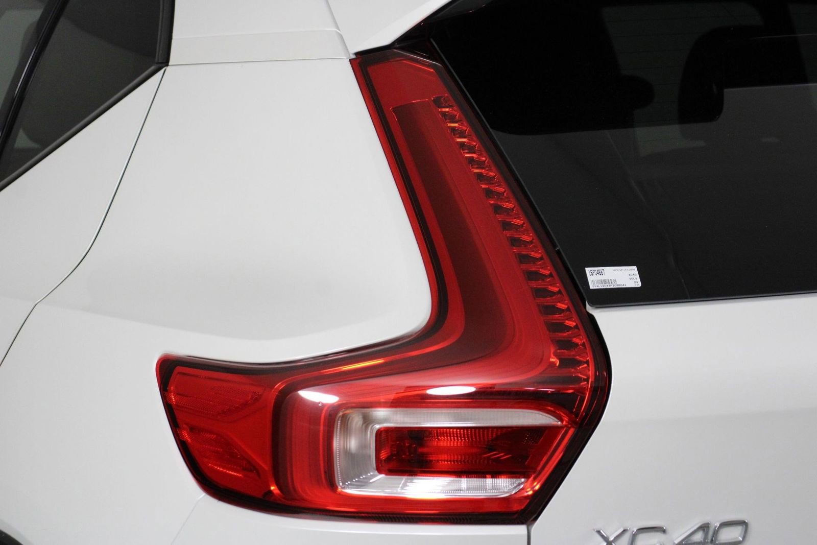 Used 2023 Volvo XC40 B5 Ultimate w/ Protection Package Premier AWD/4WD image 18