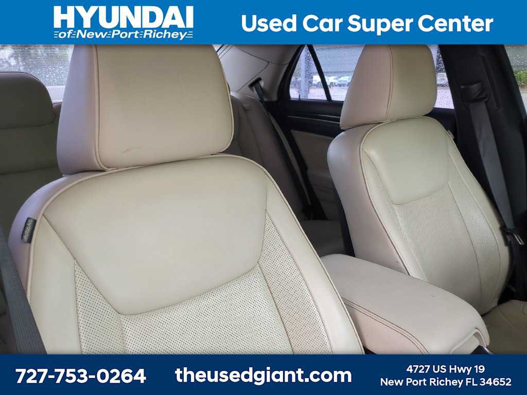 Used 2016 Chrysler 300 C RWD image 6