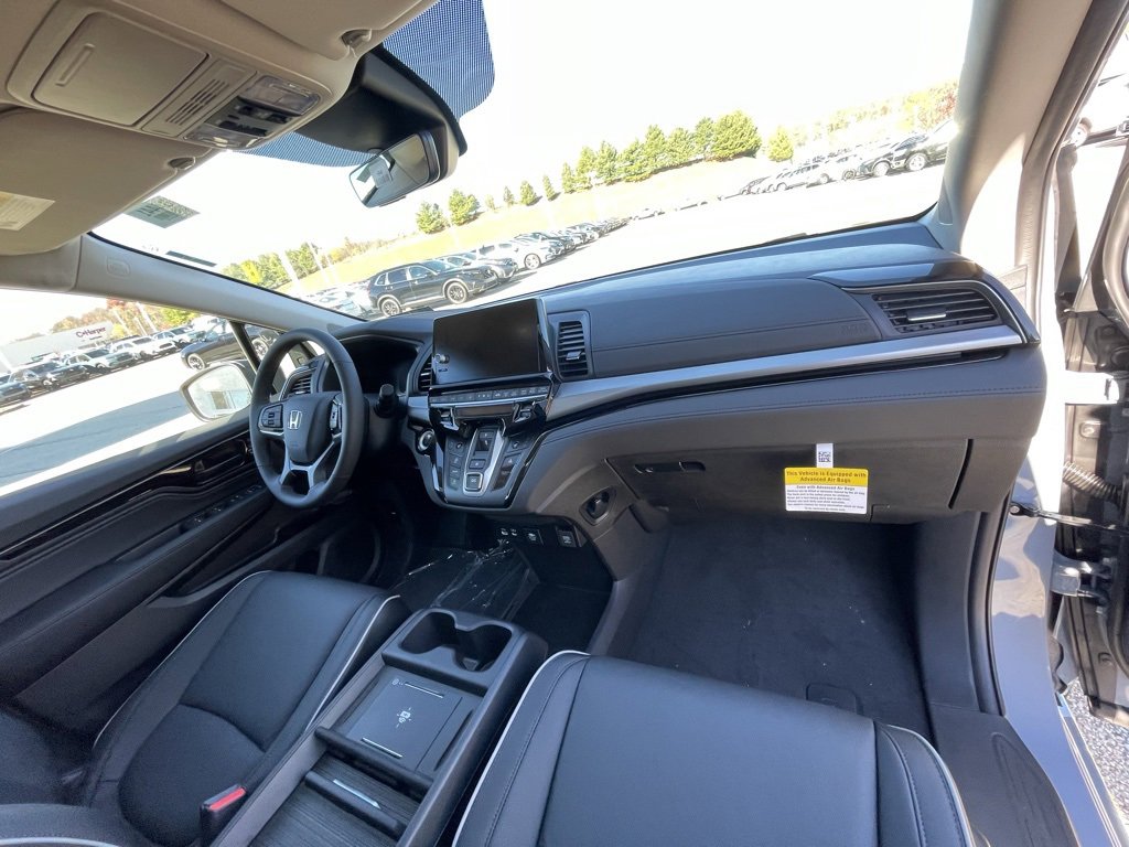 New 2026 Honda Odyssey Touring image 10