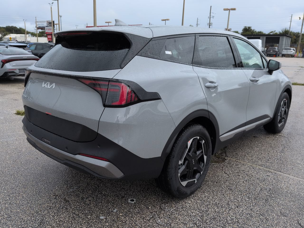 New 2027 Kia Sportage S FWD image 4