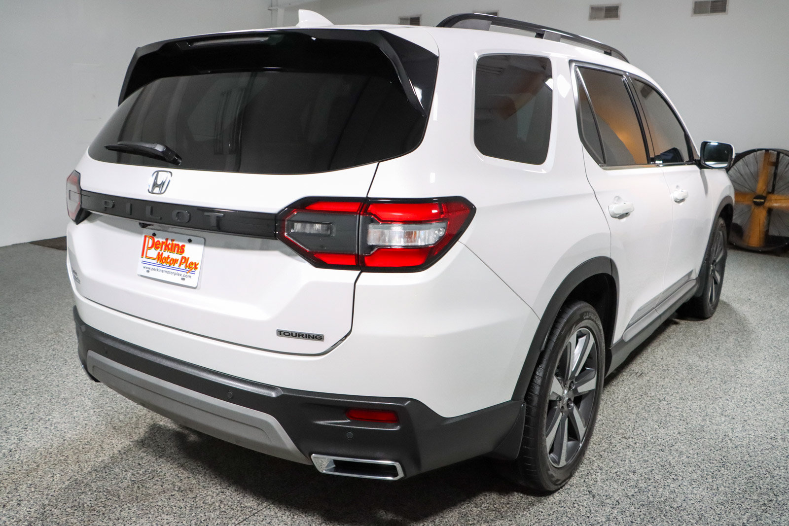 Used 2023 Honda Pilot Touring image 7