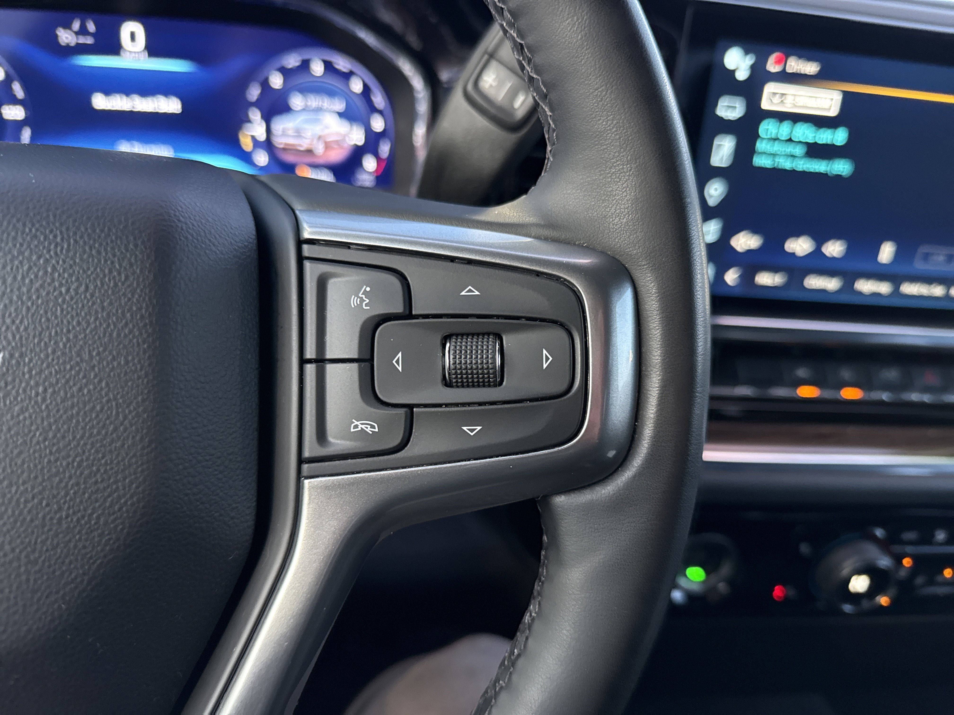 Used 2024 Chevrolet Silverado 1500 LT image 18