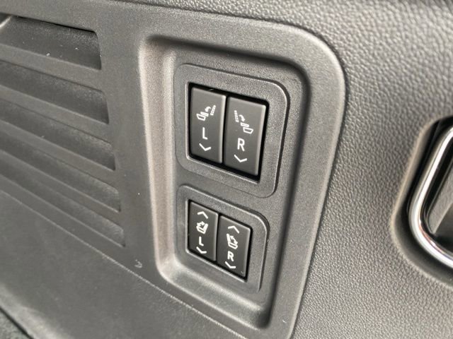 New 2026 Chevrolet Traverse RS w/ LPO, Floor Liner Package image 29