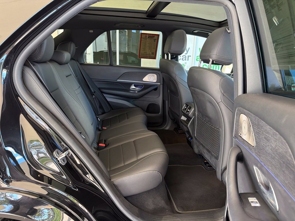 Used 2025 Mercedes-Benz GLE 350 4MATIC w/ AMG Line Exterior image 31
