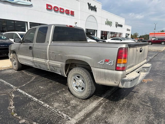 Used 2001 Chevrolet Silverado 1500 LS w/ Firm Ride Suspension Pkg AWD/4WD image 4
