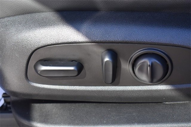 Used 2019 Chevrolet Traverse LT image 24