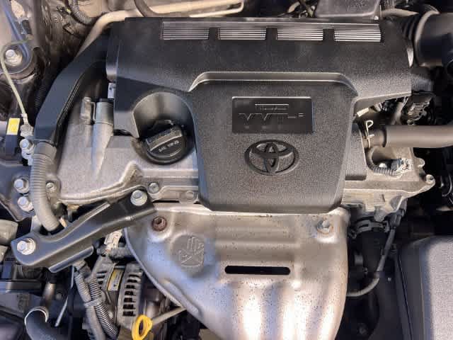 Used 2012 Toyota Camry SE FWD image 10