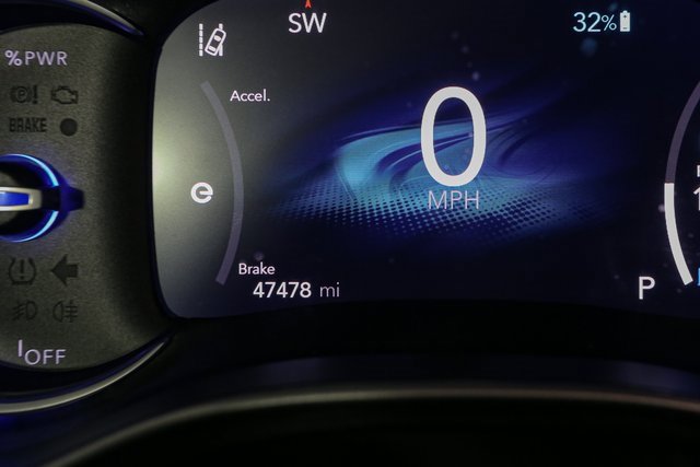 Used 2021 Chrysler Pacifica Touring-L image 37