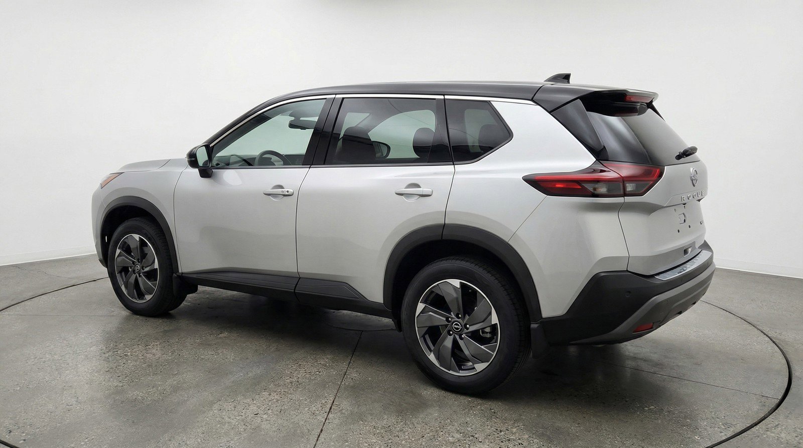 Used 2025 Nissan Rogue SV AWD/4WD image 6