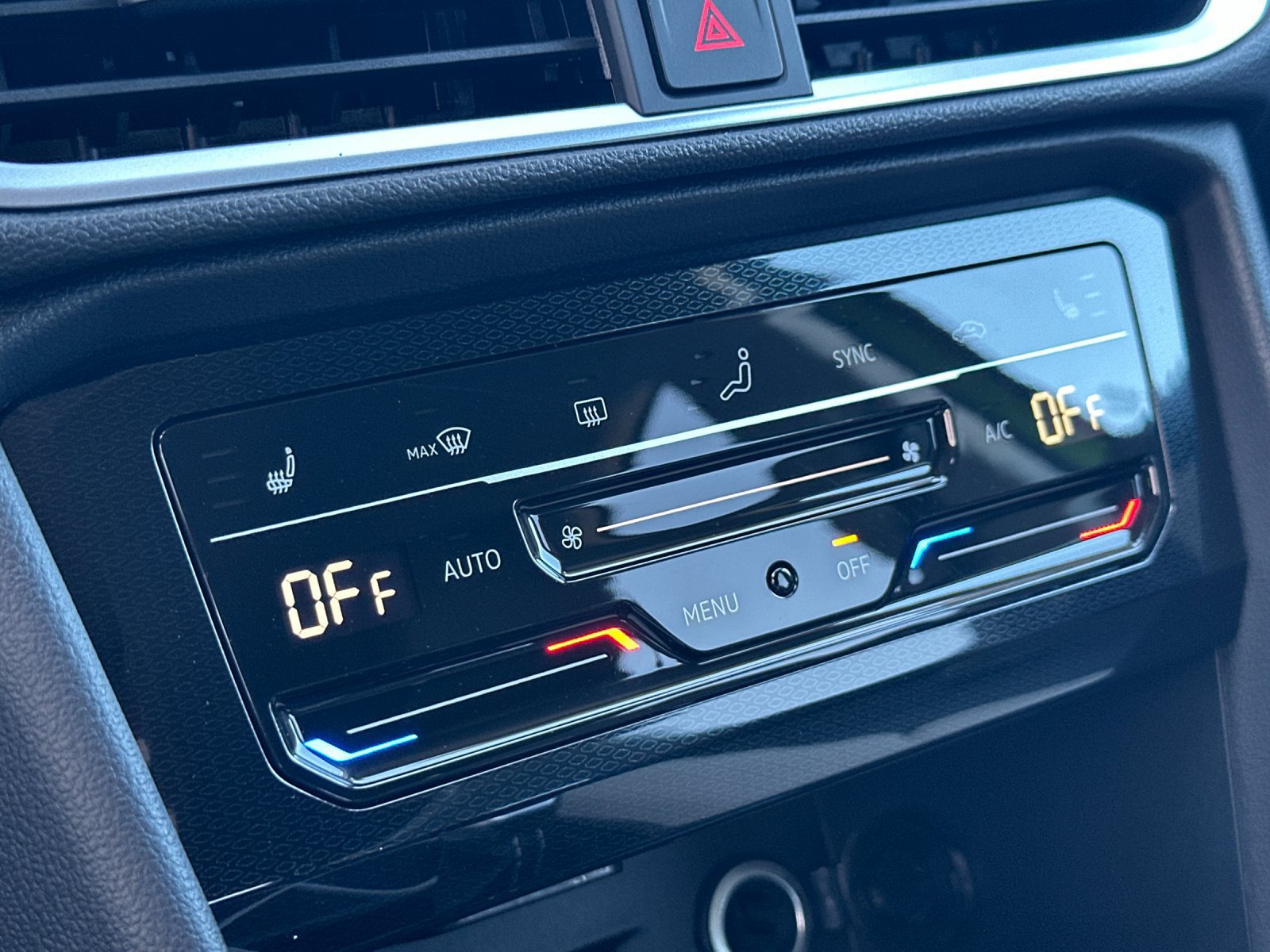 New 2027 Volkswagen Taos SE FWD image 20