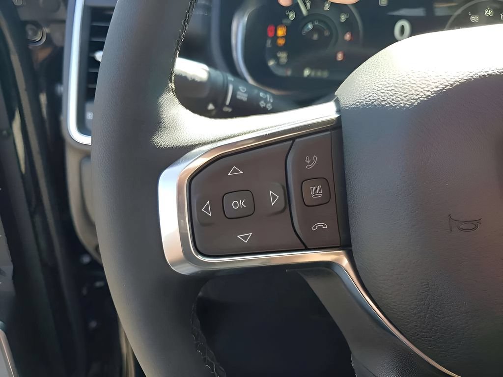 New 2025 RAM 2500 Laramie AWD/4WD image 38