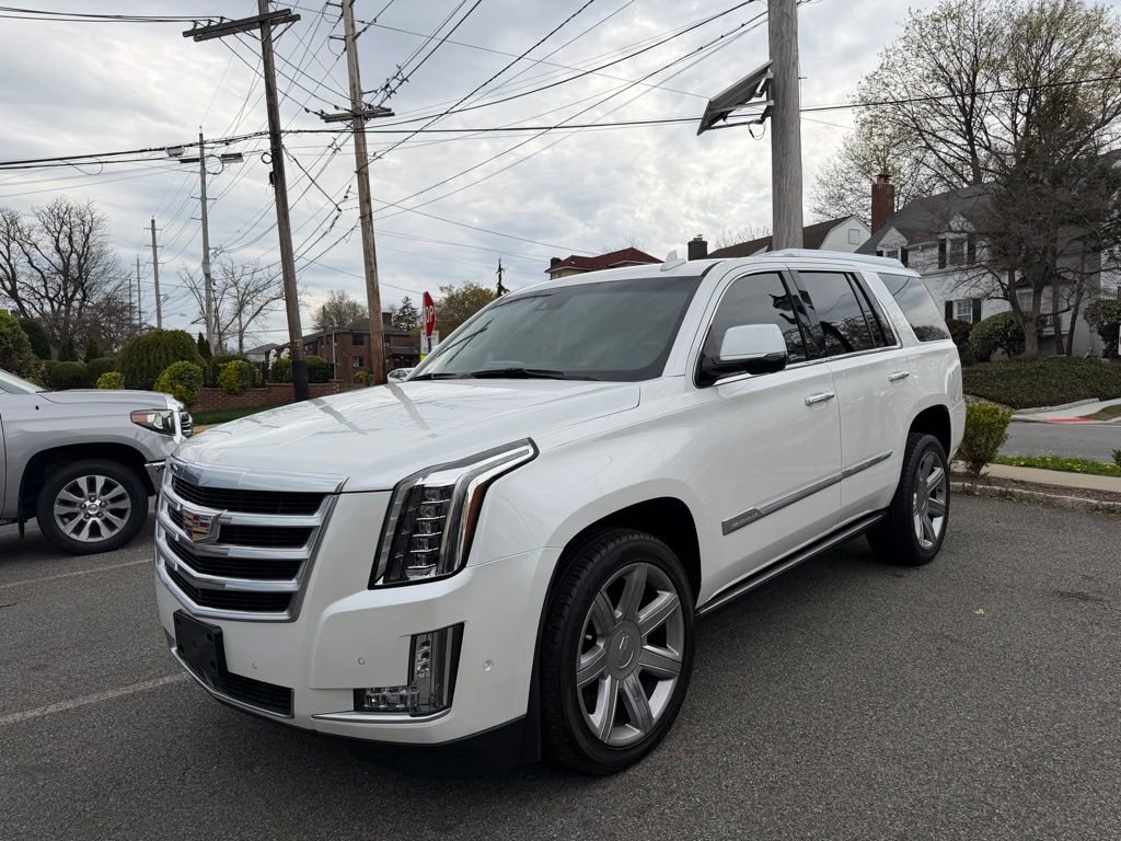 Used 2018 Cadillac Escalade Premium Luxury AWD/4WD image 3
