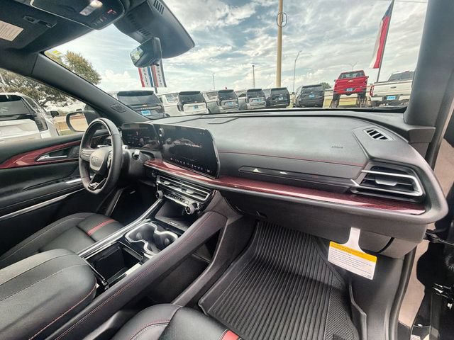 Used 2026 Chevrolet Traverse RS w/ LPO, Floor Liner Package AWD/4WD image 28