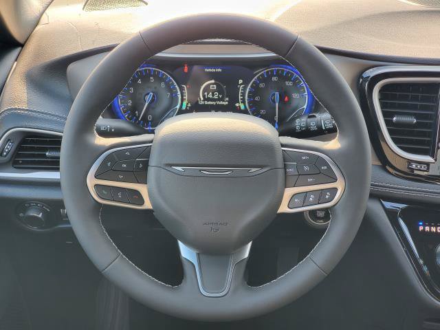 Used 2027 Chrysler Pacifica Select AWD/4WD image 20