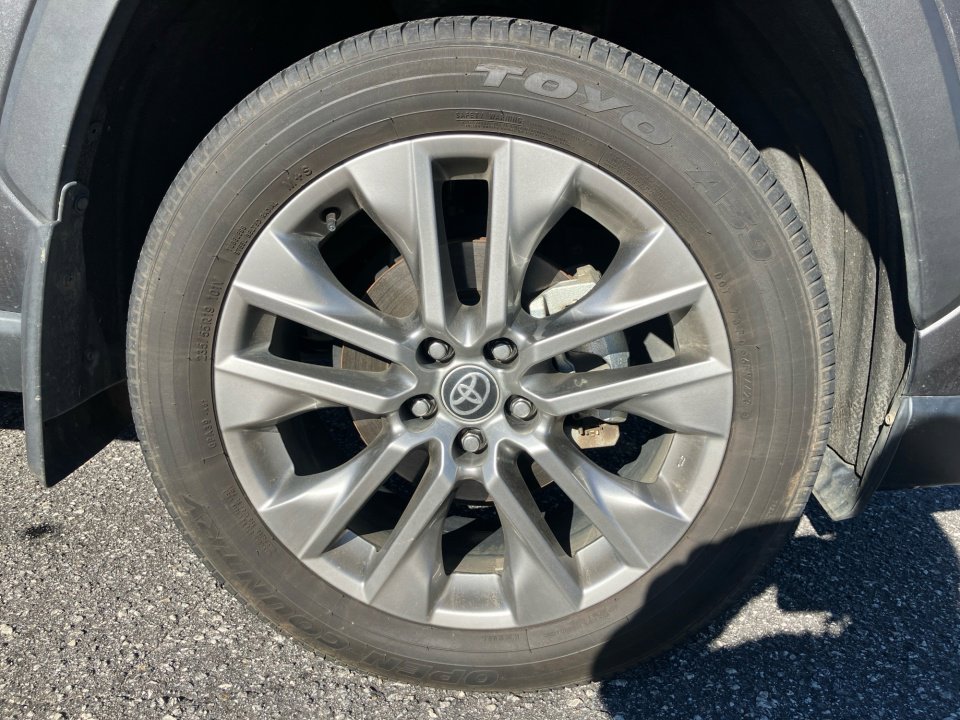 Used 2024 Toyota RAV4 XLE Premium image 29