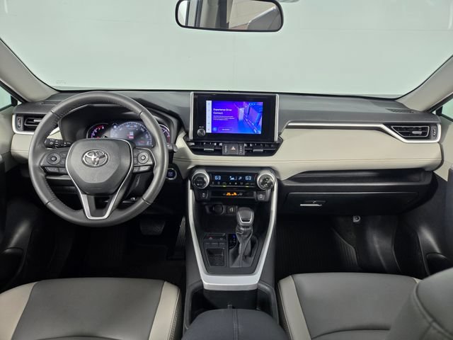 Used 2023 Toyota RAV4 XLE Premium FWD image 29