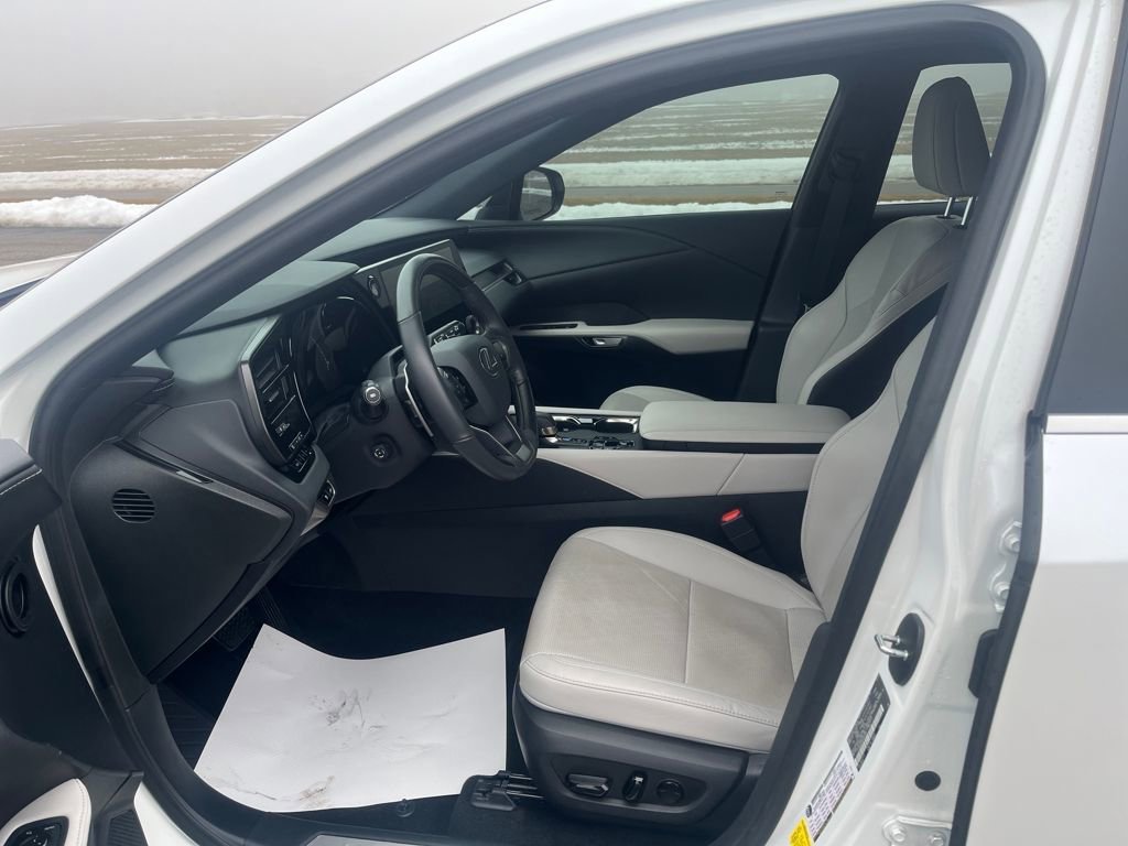 Used 2024 Lexus RX 350 Premium Plus w/ Convenience Package image 9