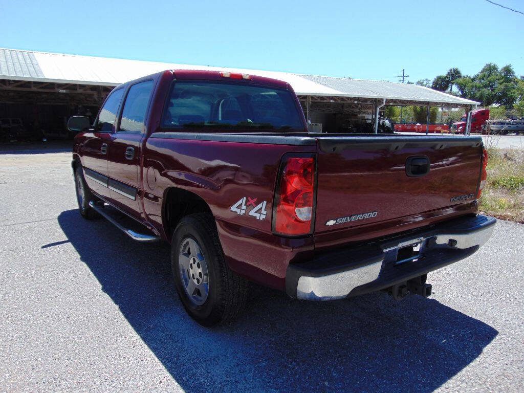 Used 2005 Chevrolet Silverado 1500 LS w/ Light Duty Power Package AWD/4WD image 4