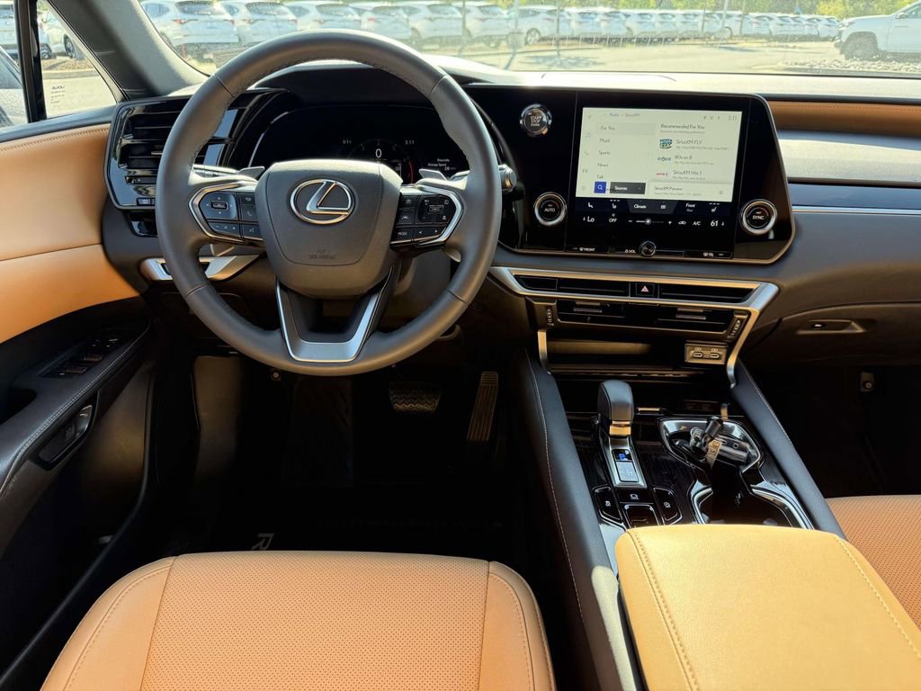 Used 2025 Lexus RX 350 FWD w/ Accessory Package image 8