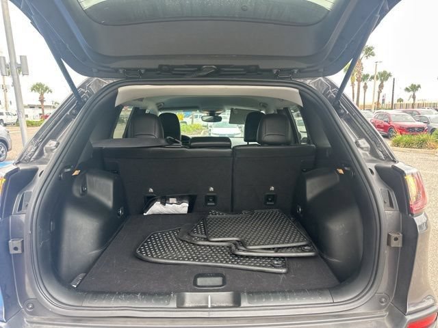 Used 2022 Jeep Cherokee Trailhawk AWD/4WD image 39