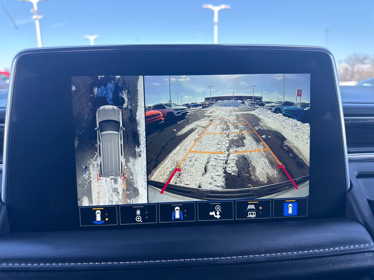 Used 2023 GMC Yukon SLT image 22