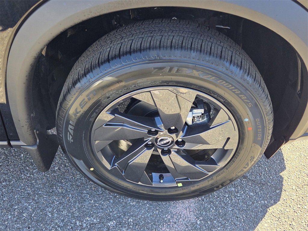 New 2026 Nissan Rogue SV image 14