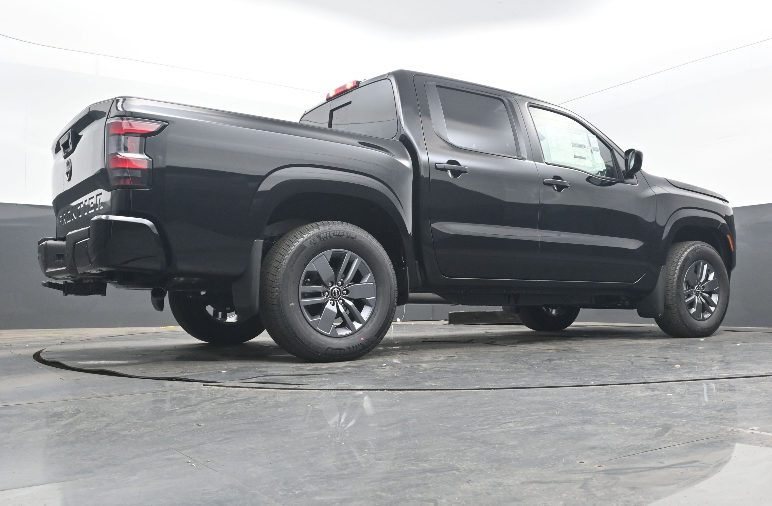 New 2026 Nissan Frontier SV w/ All-Weather Content Package image 28