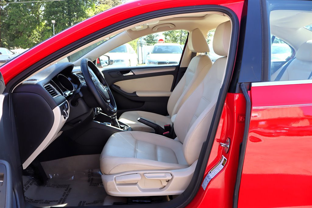 Used 2015 Volkswagen Jetta TDI SE FWD image 15