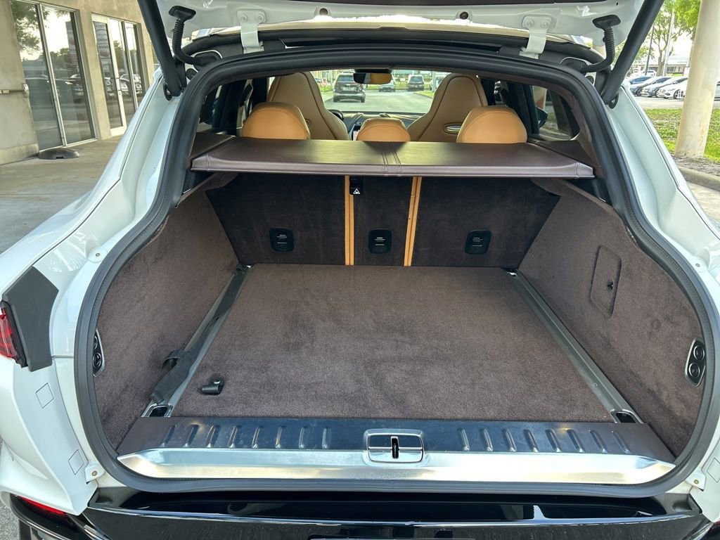 Used 2021 Aston Martin DBX image 41