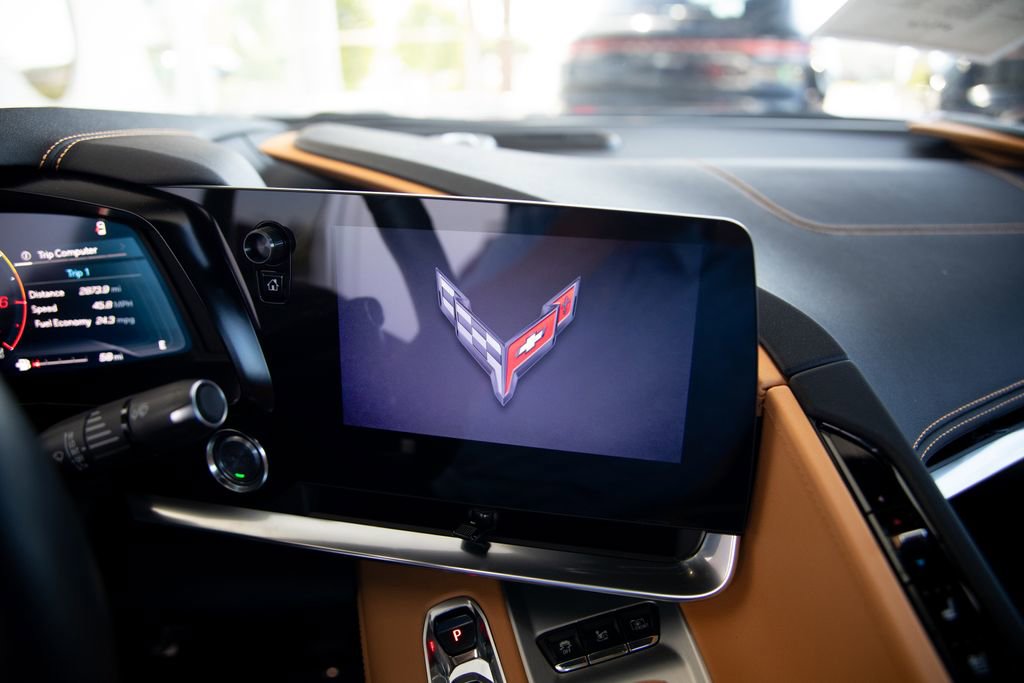Used 2024 Chevrolet Corvette Stingray Preferred Conv RWD image 11
